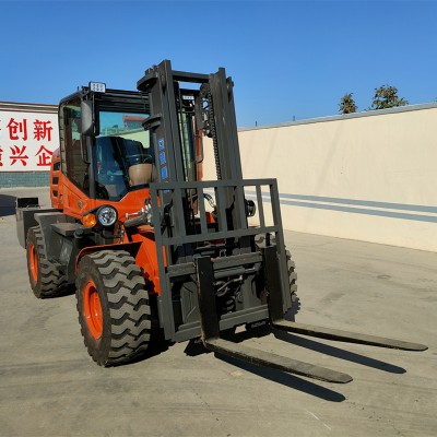 四驱越野叉车 巨浪机械厂家直销